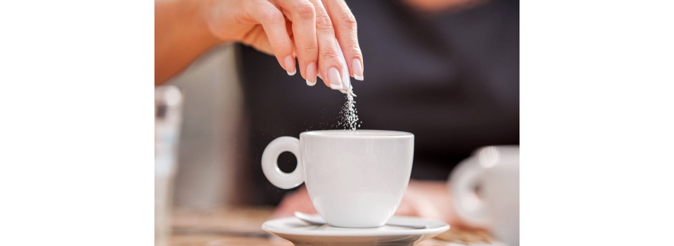 Як правильно пити каву: з цукром чи без?