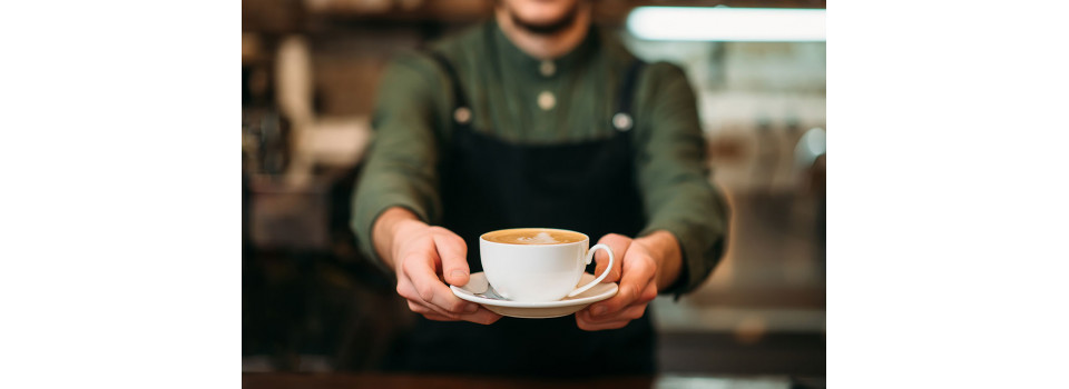 Як подавати каву правильно згідно з етикетом
