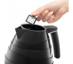 Kettle Delonghi KBA2001 BK